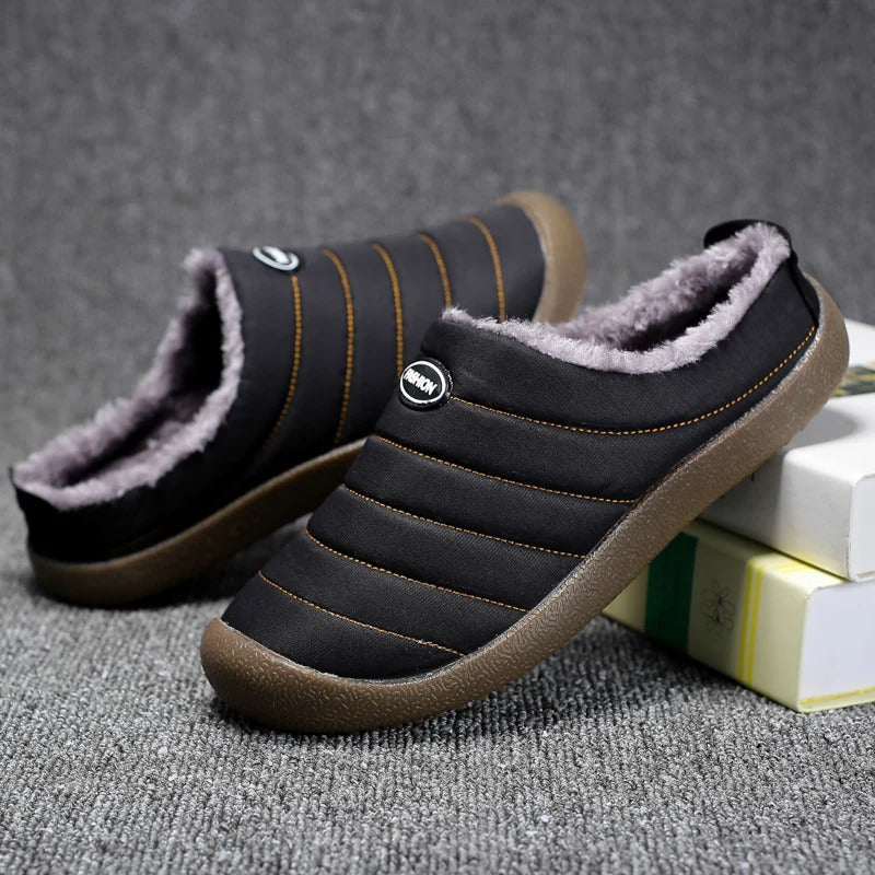 Comfortable Men's Slippers - Warmly Lined for Winter Days