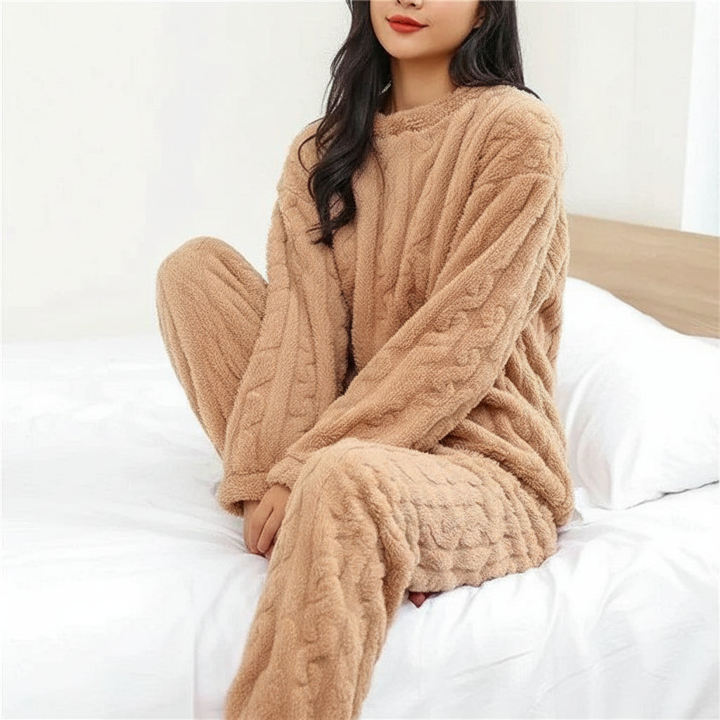 Women's Long-Sleeve Relaxed Fit Pajama Set