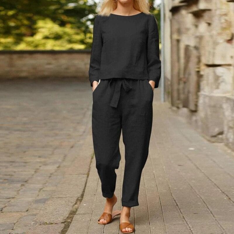 Image of Women's Relaxed-Fit Pant Set