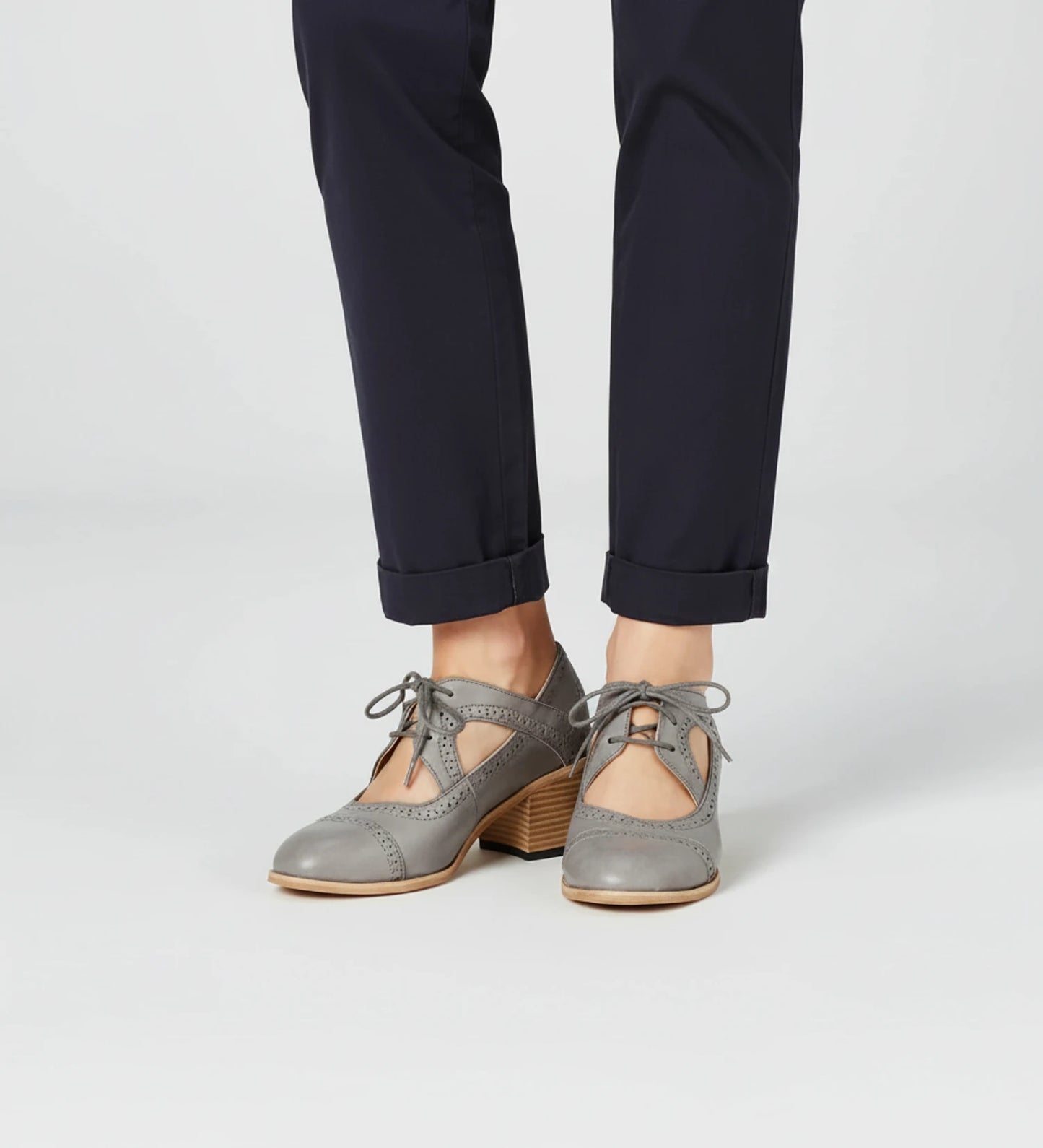 Women's Lace-Up Block Heel Oxford Pumps image