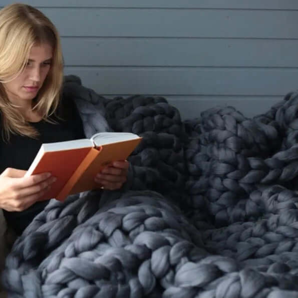 XXL Chunky Knit Cozy Blanket - Soft and Voluminous DIY Throw Blanket