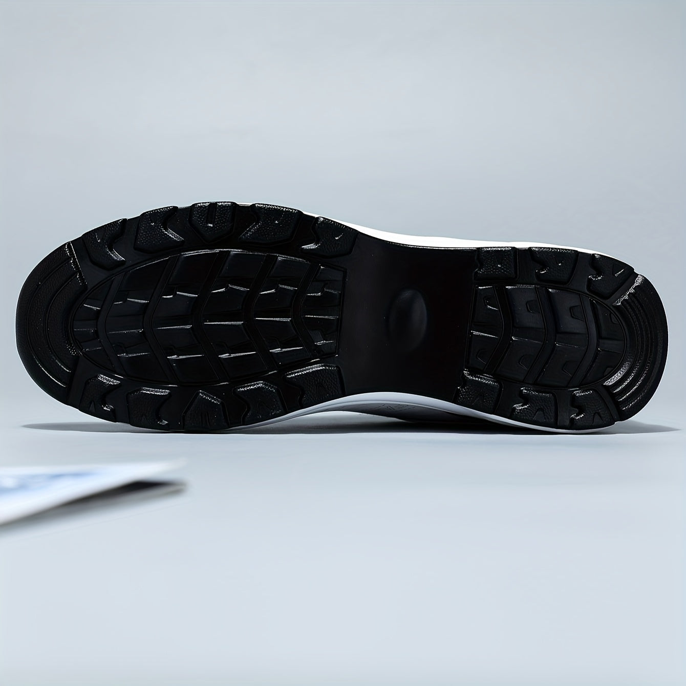 Avelor - Low Profile Men's Trainer
