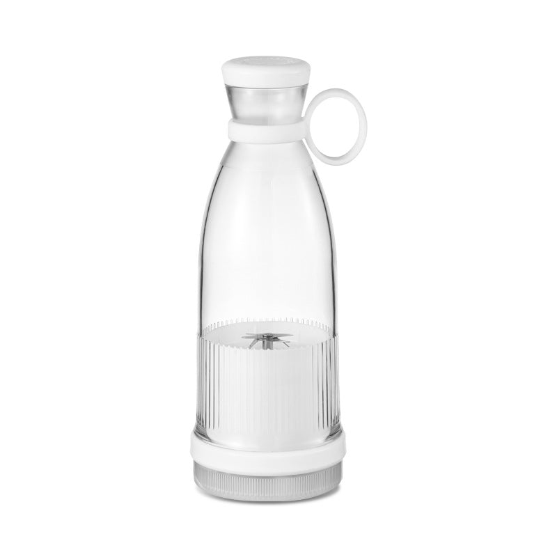 BlendGo™ | Makes fresh, completely smooth drinks in seconds