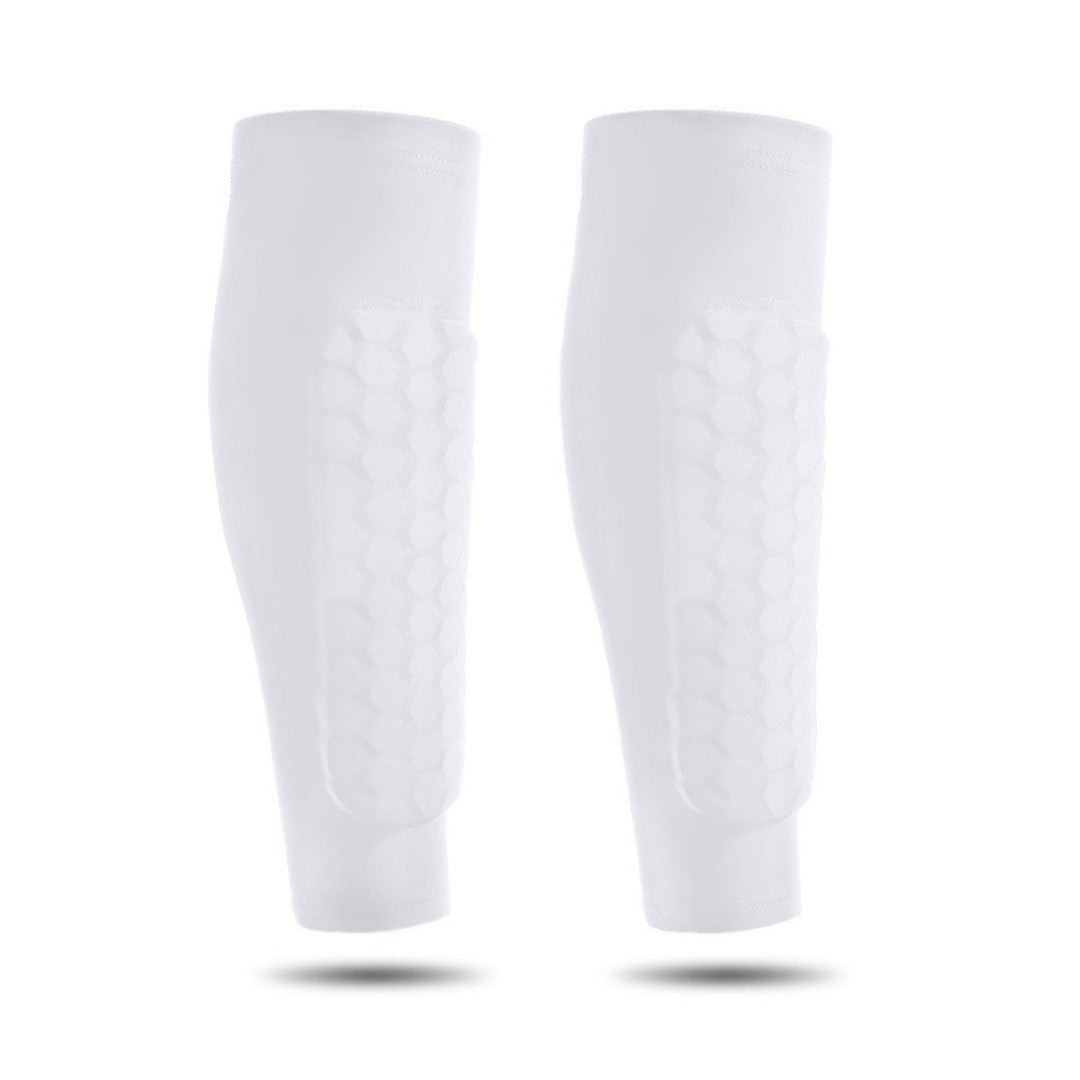 Built-in cushioning layer absorbs impact and protects the shinbone from injuries.