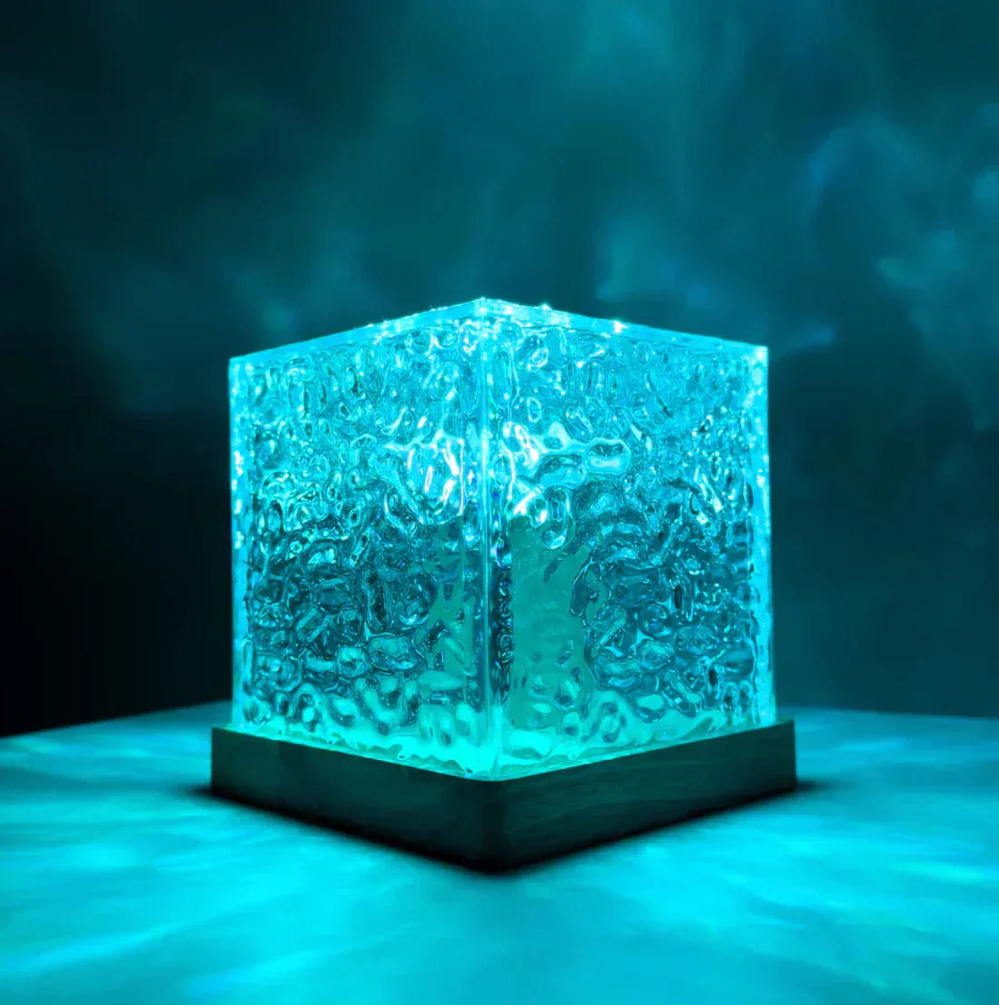 Closora | AuroraGlow Northern Lights Lamp – 16 Colour LED Mood Light with Remote