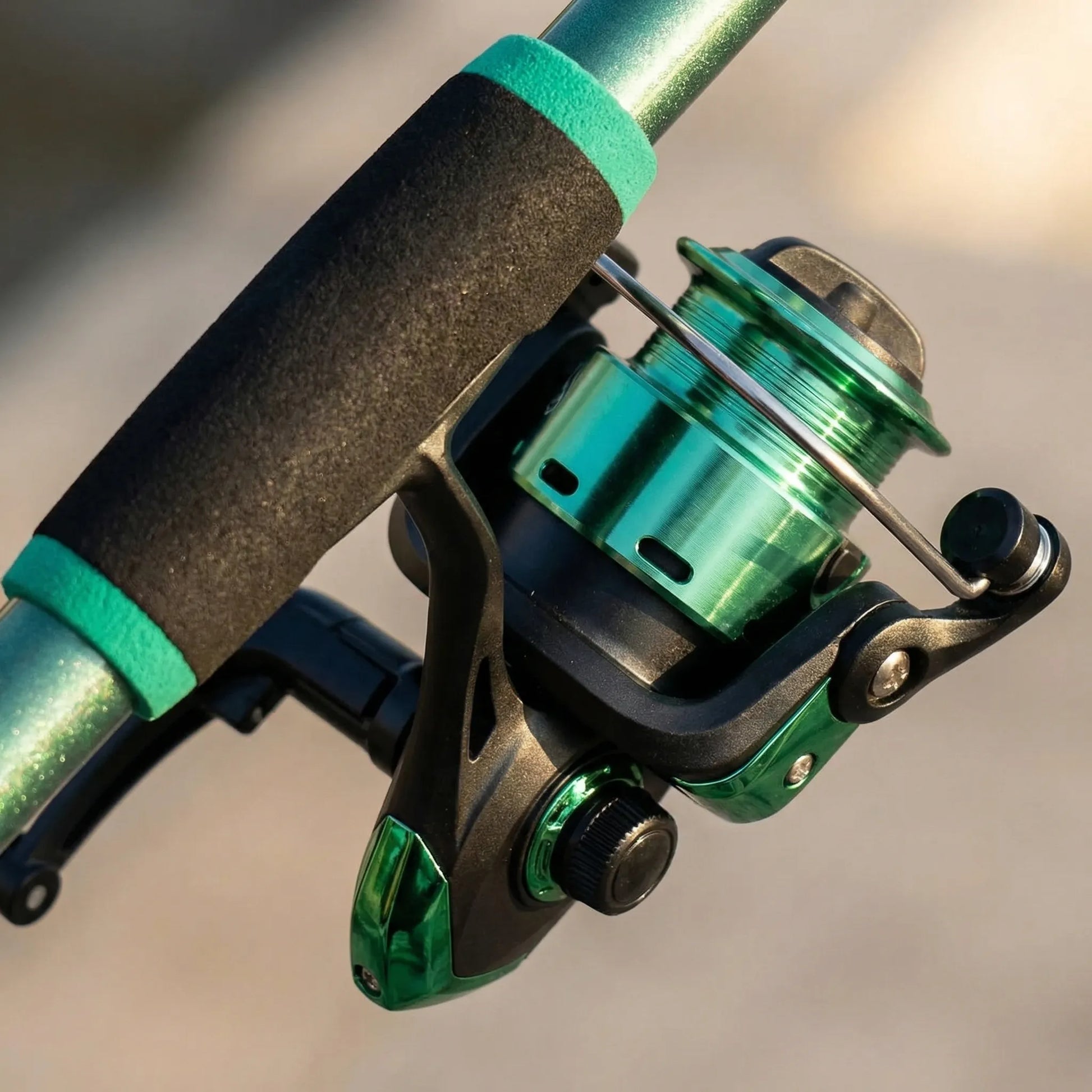 Closora | Castaway Telescopic Travel Fishing Rod Set