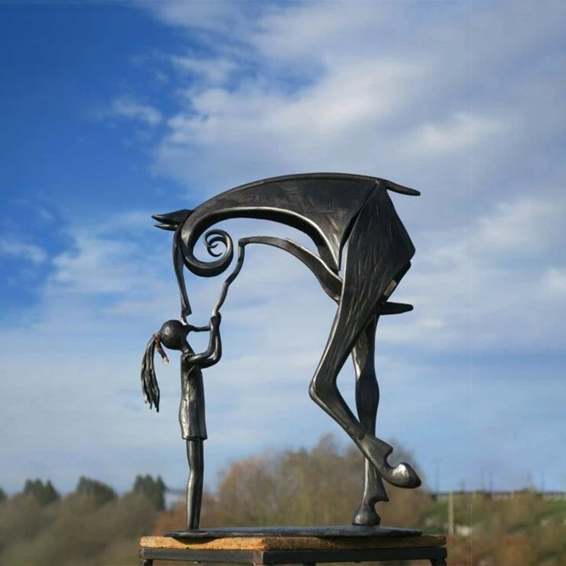 Closora | Kiss Horse Sculpture