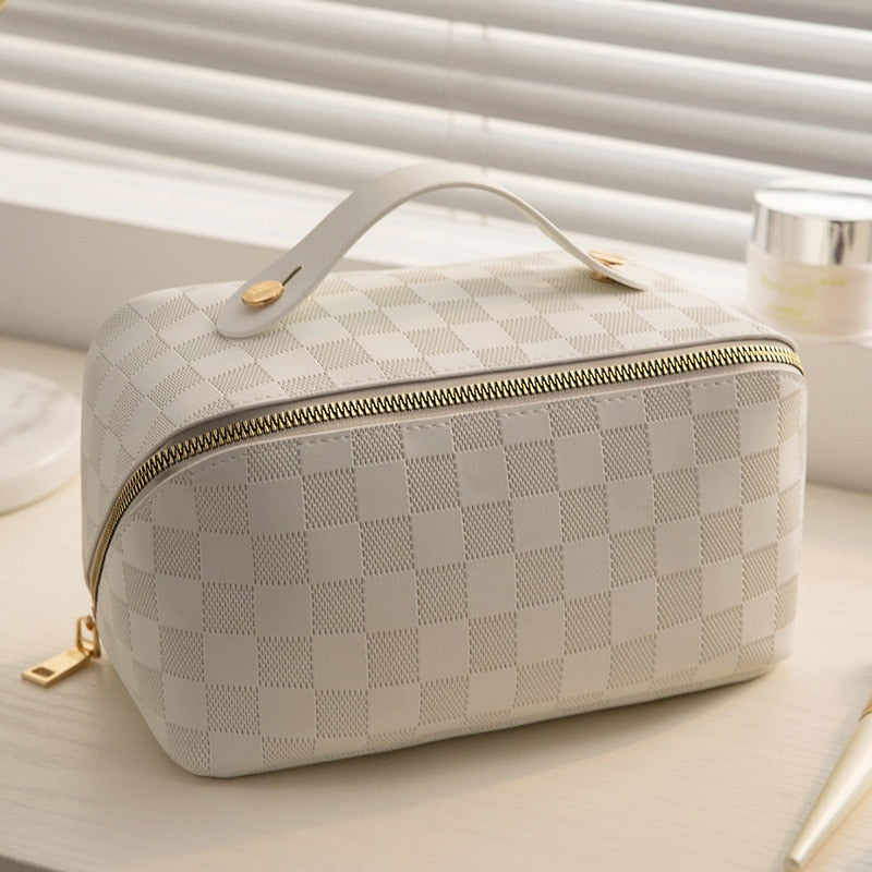 Closora | Luxury Checkered Make-up Cosmetic Bag