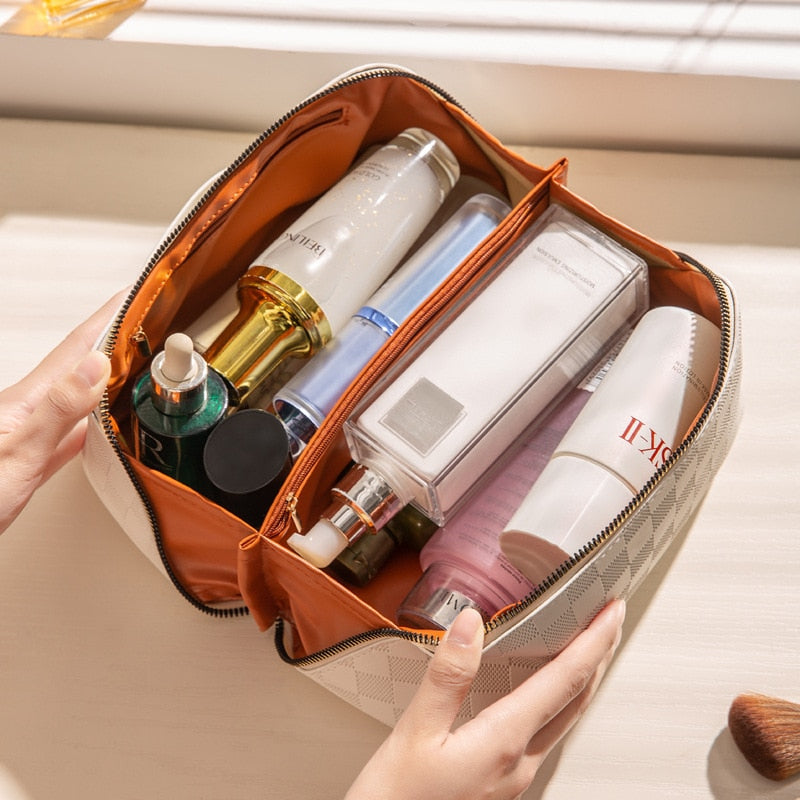 Closora | Luxury Checkered Make-up Cosmetic Bag