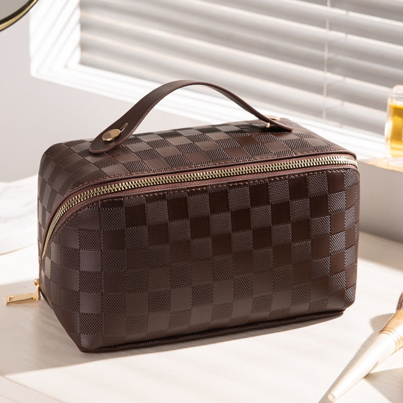 Closora | Luxury Checkered Make-up Cosmetic Bag