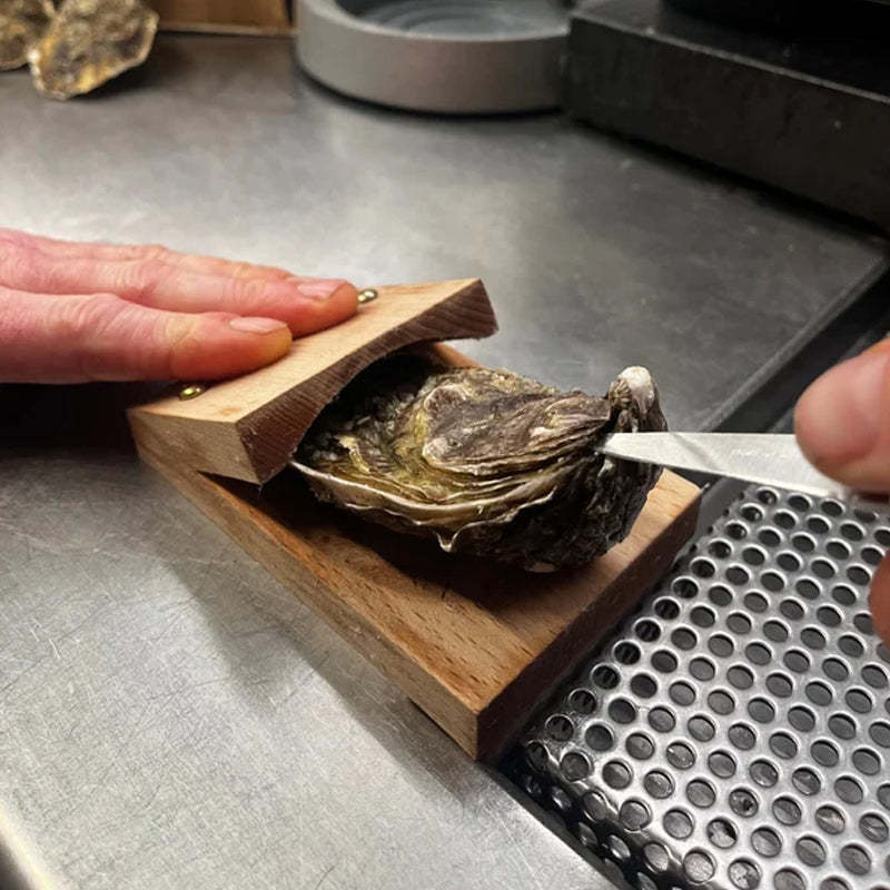 Closora | Premium Wood Handle Oyster Shell Opener Clamp