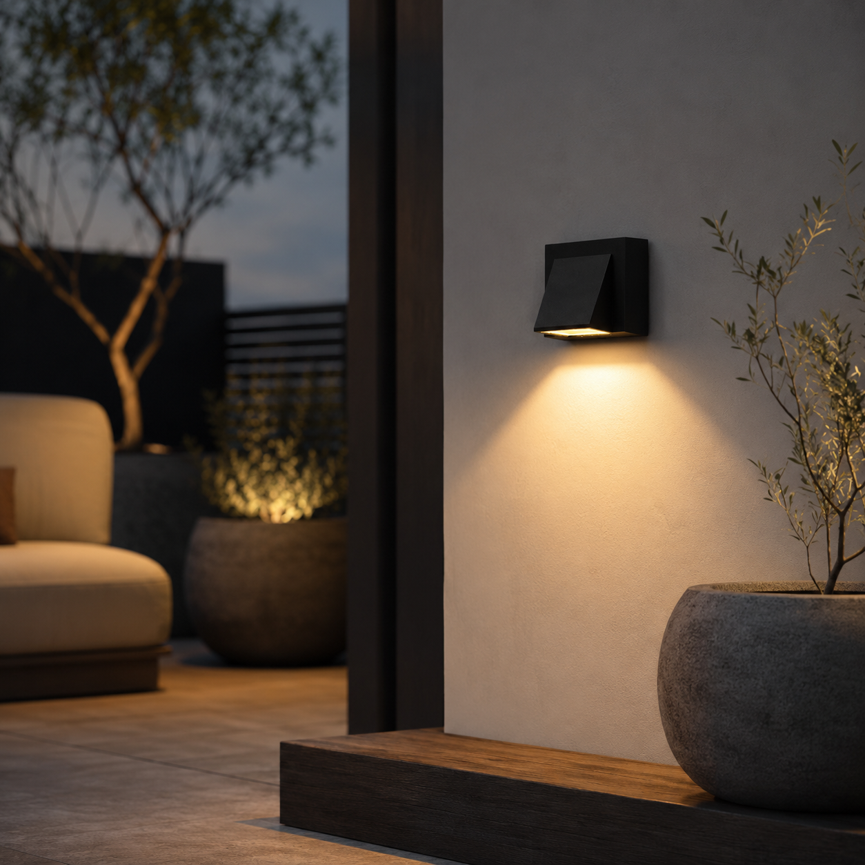 Closora | Sconcera IP65-Rated Outdoor Wall Sconce