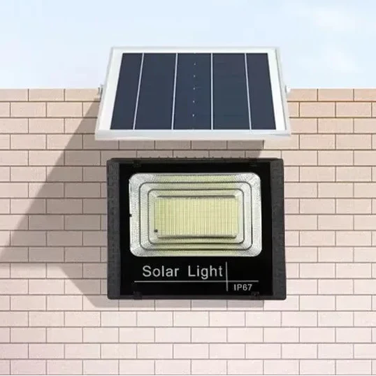 Closora | Soluxe Solar-Powered Outdoor Flood Light With Remote