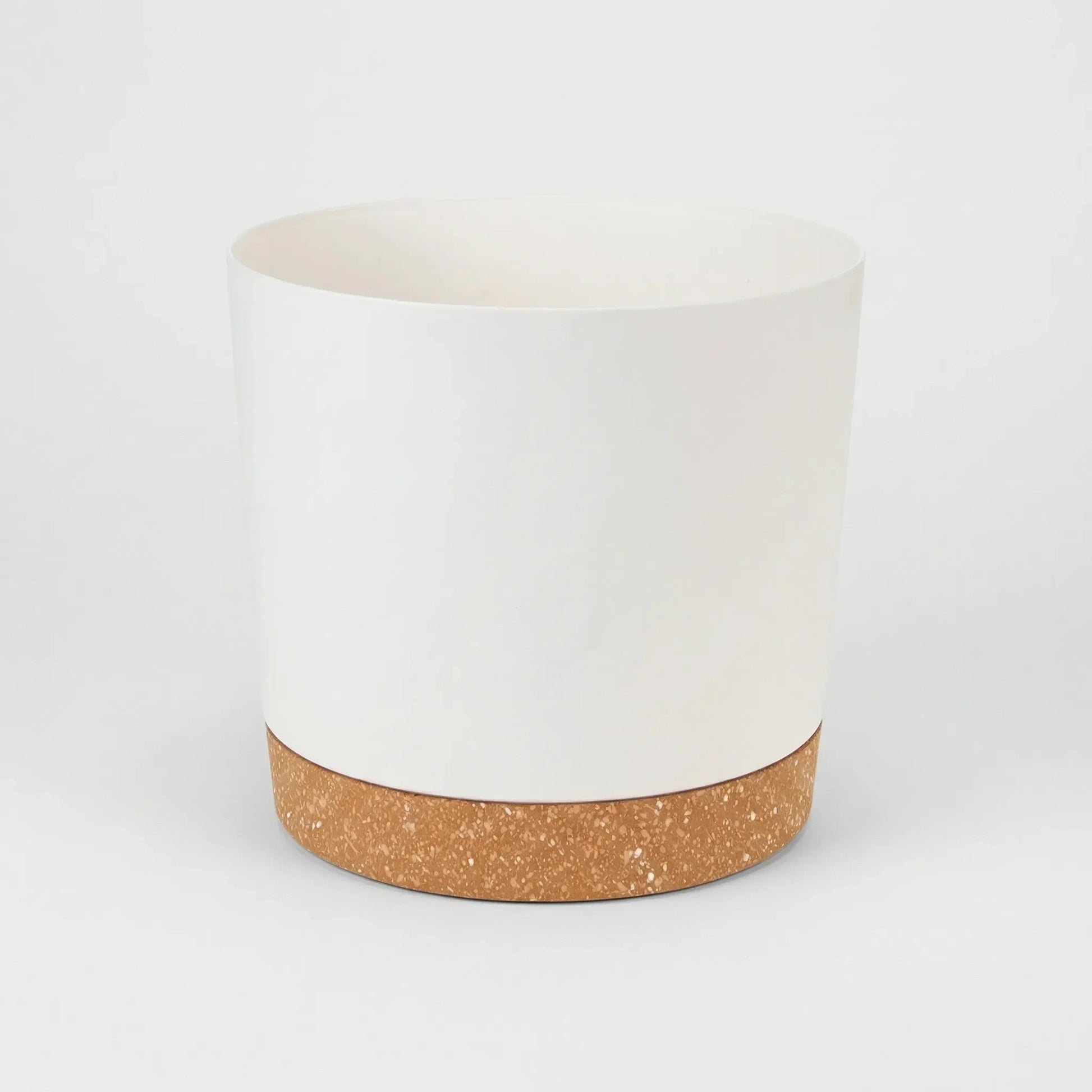 Closora | Verdara Large Lightweight Pot With Drainage Holes