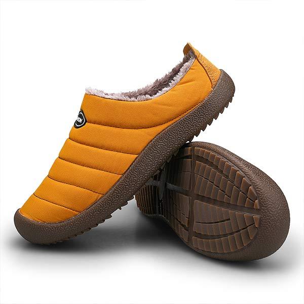 Comfortable Men's Slippers - Warmly Lined for Winter Days