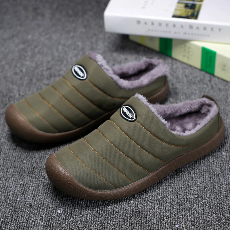Comfortable Men's Slippers - Warmly Lined for Winter Days