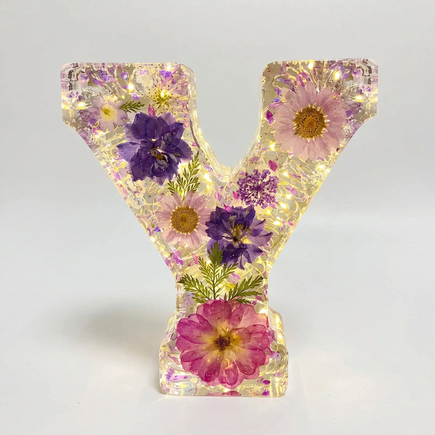 Florenza™ – Personalized Floral Resin Letter Light