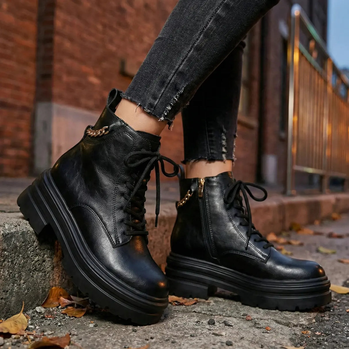 Height-Increasing Combat Boots with 11 cm Hidden Elevation System