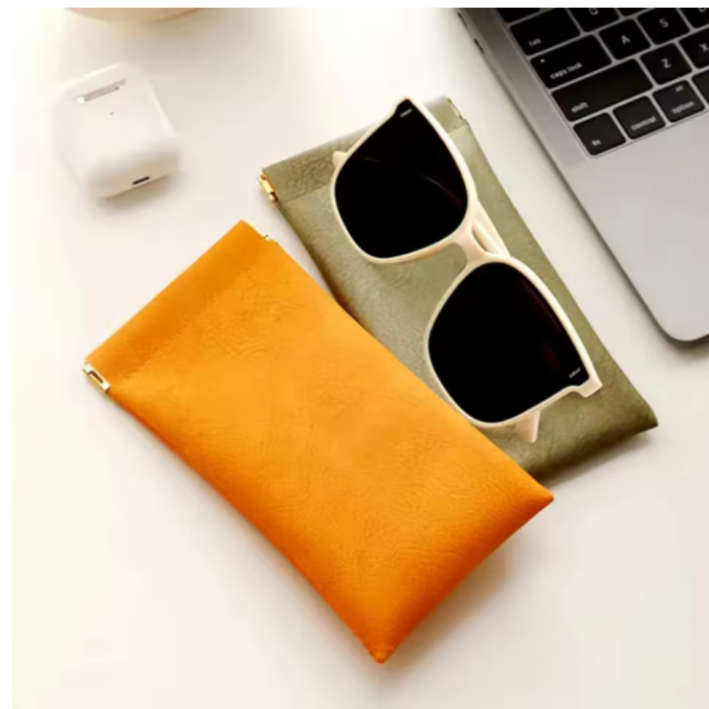 Icone™ Storage Pouch: Automatic Sealing Closure Portable Storage Bag