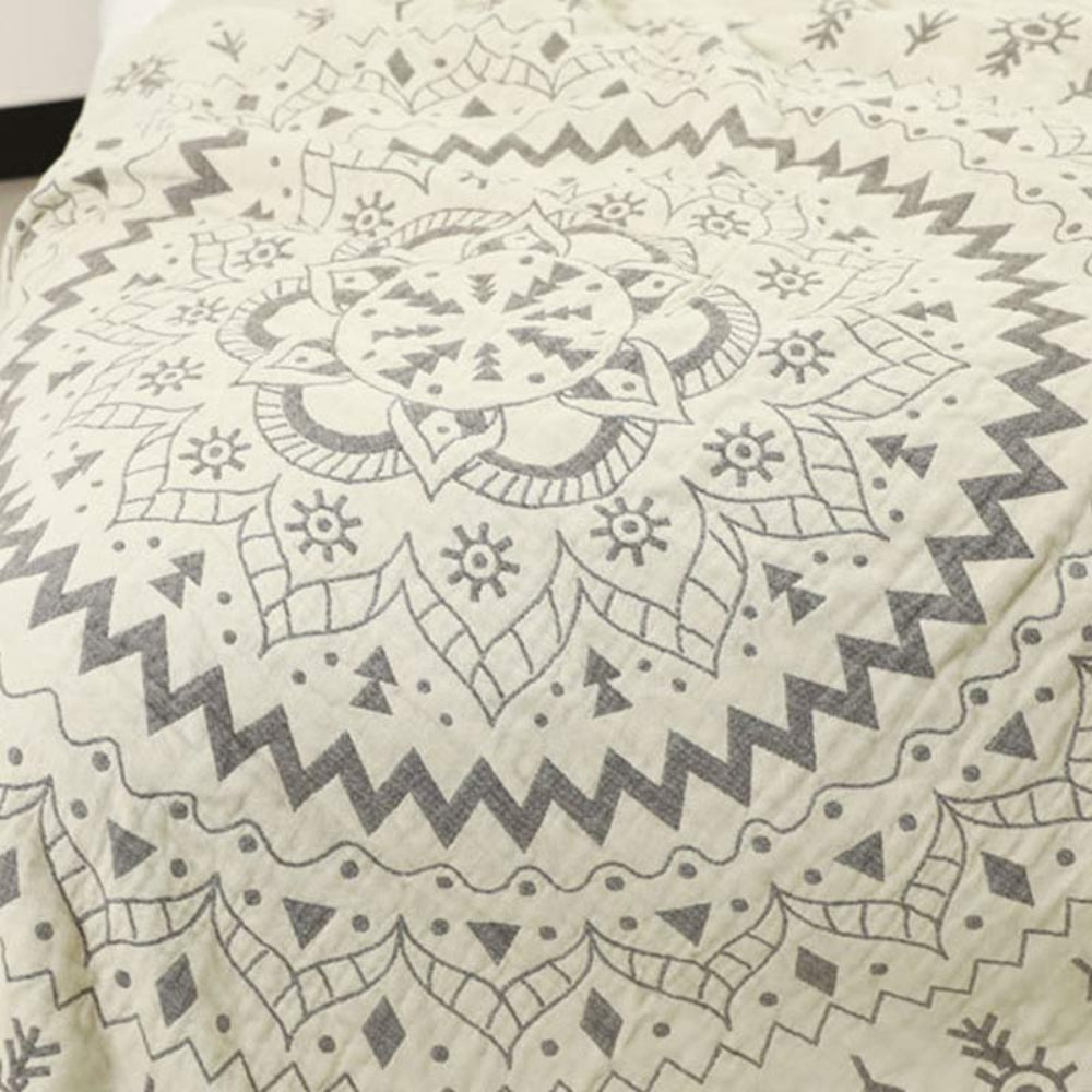 Mandala Pattern Reversible Cotton Blanket