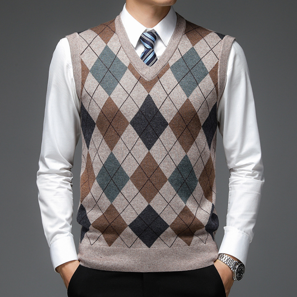Men's Sweater Vest with Stylish Argyle Pattern