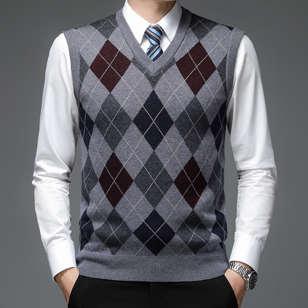 Men's Sweater Vest with Stylish Argyle Pattern