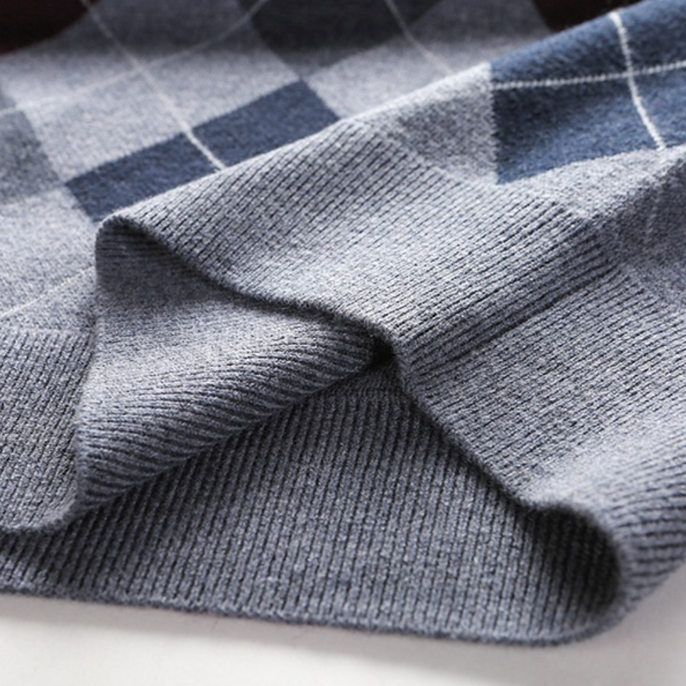 Men's Sweater Vest with Stylish Argyle Pattern