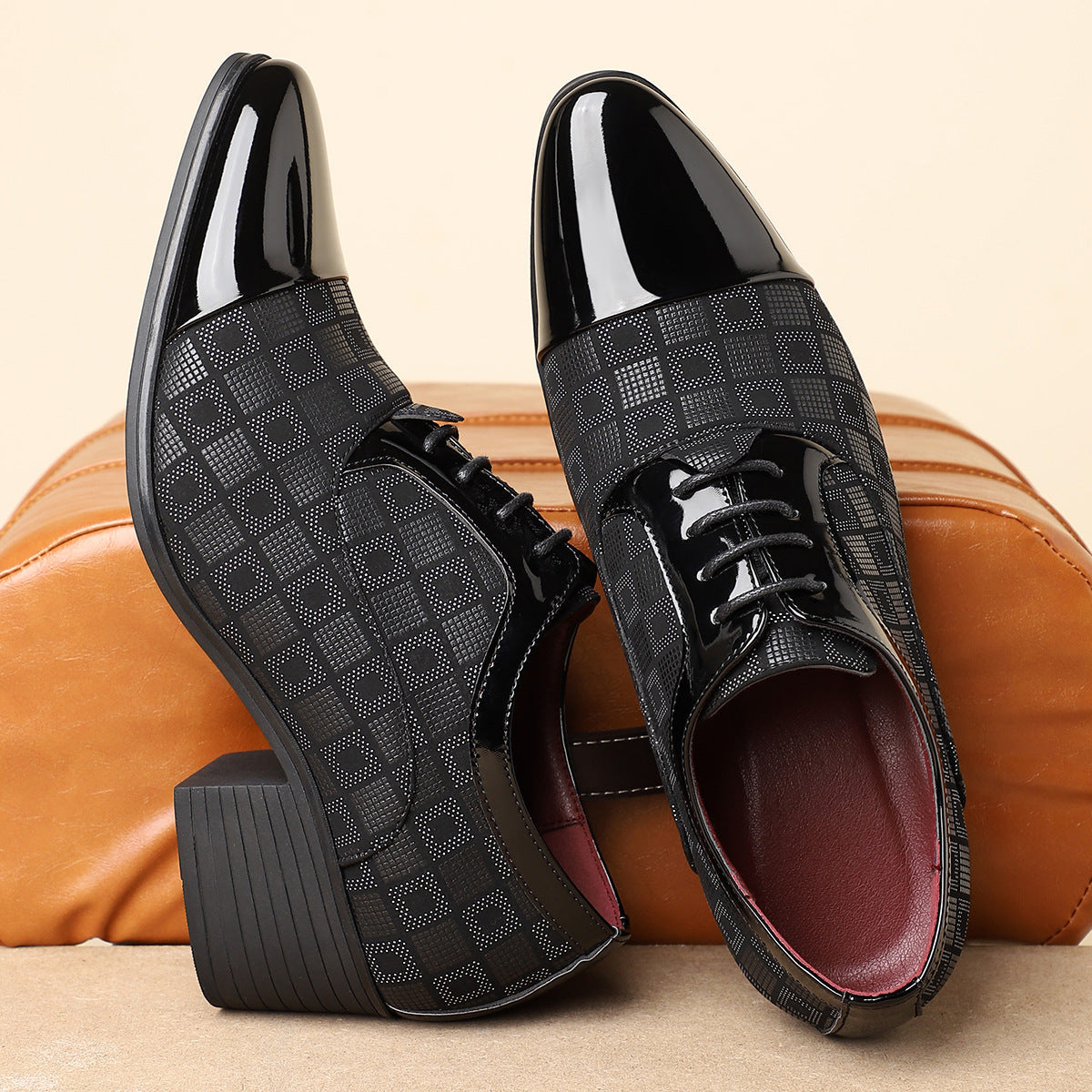 Image of Women's Heeled Lace-Up Oxfords