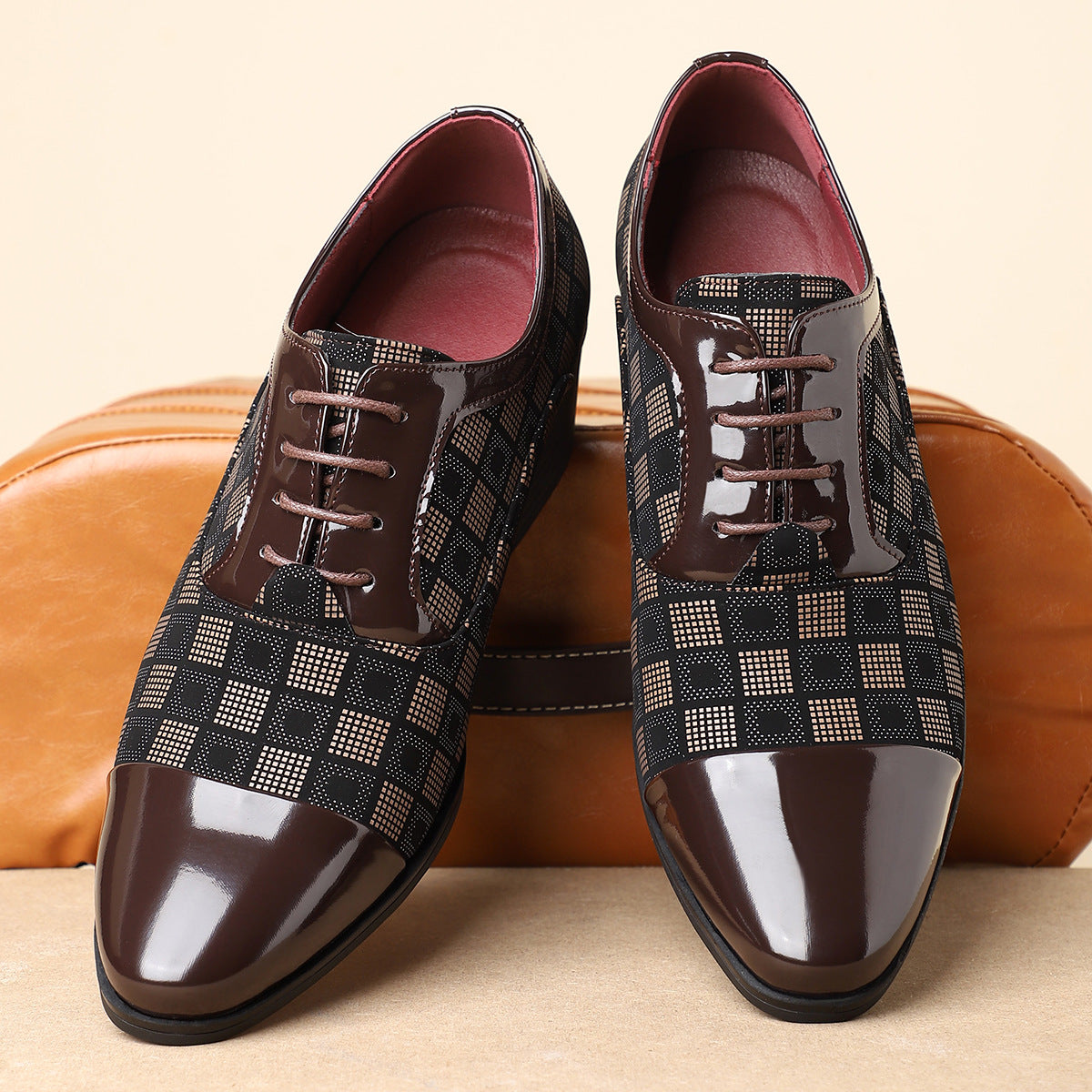 Image of Women's Heeled Lace-Up Oxfords