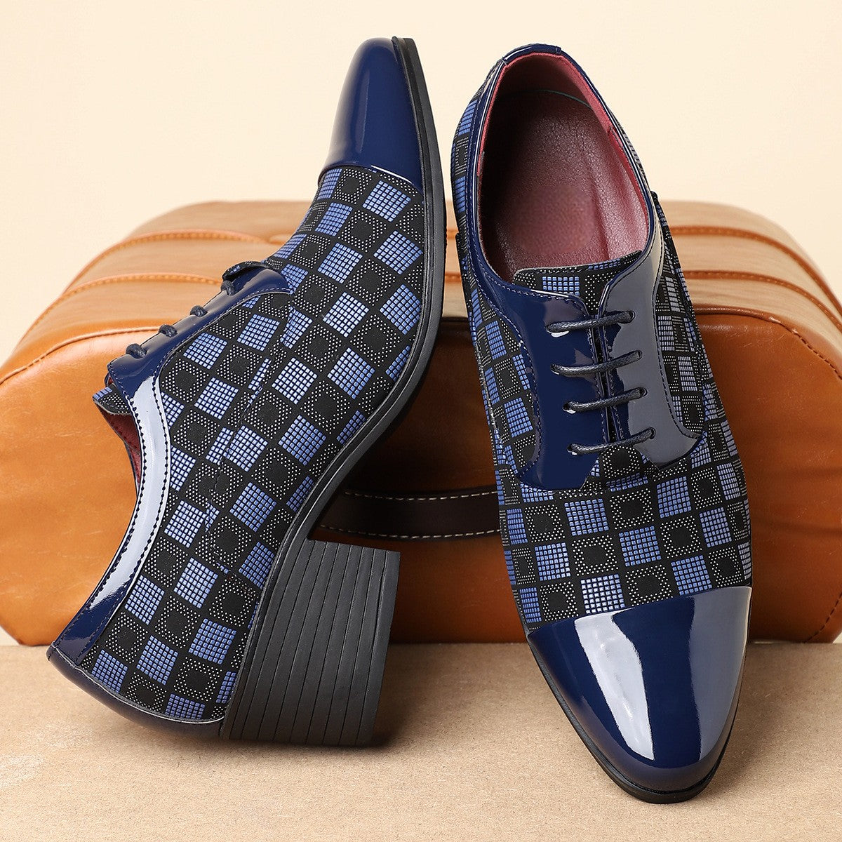 Image of Women's Heeled Lace-Up Oxfords