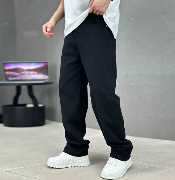 Image of Men's Loose Fit Straight Leg Jeans