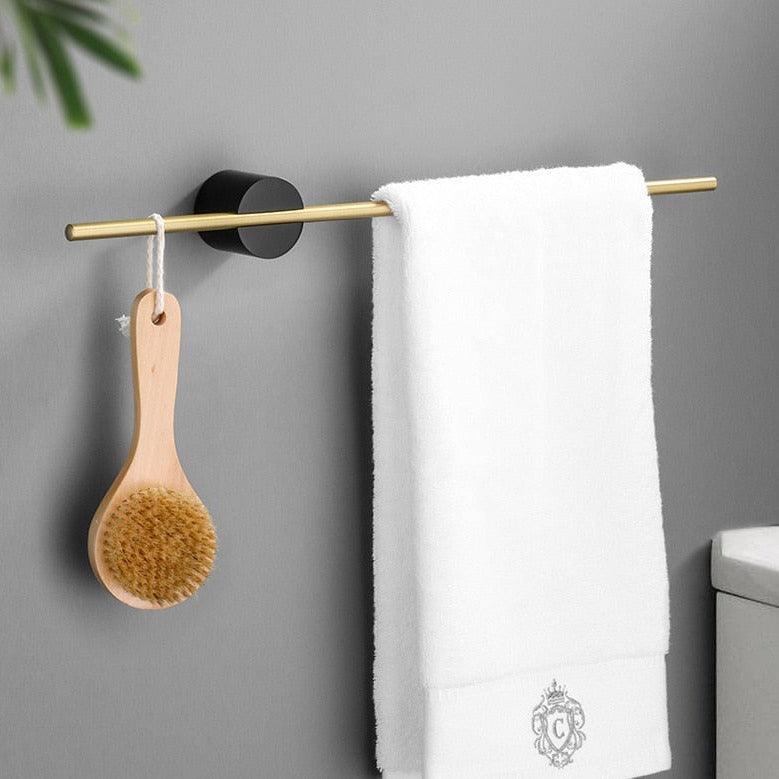 Modern Metal Towel Rack Stand with Adjustable Rod – Elegant Design for the Bathroom