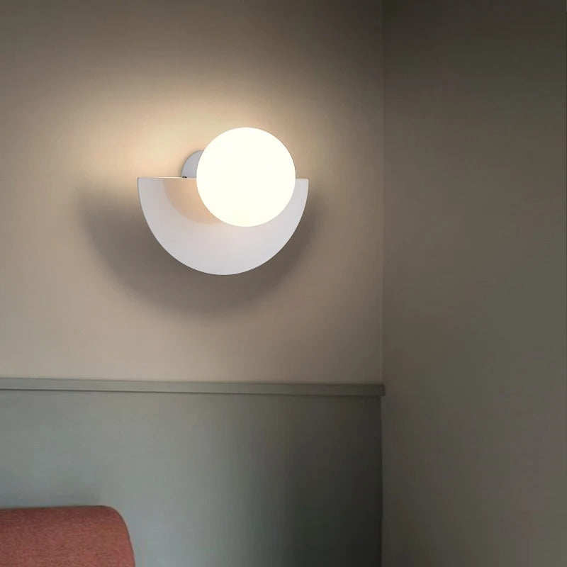 Nordic Wall Sconce Summit - Half-Circle Design - Modern Lighting