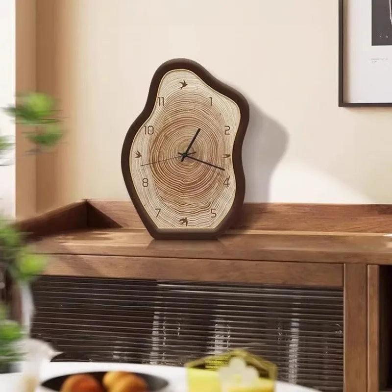 Rustic Annual Ring Clock with Natural Wood-Inspired Design
