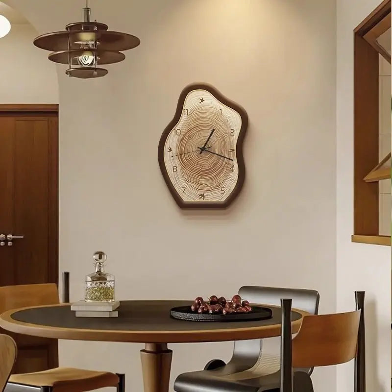 Rustic Annual Ring Clock with Natural Wood-Inspired Design