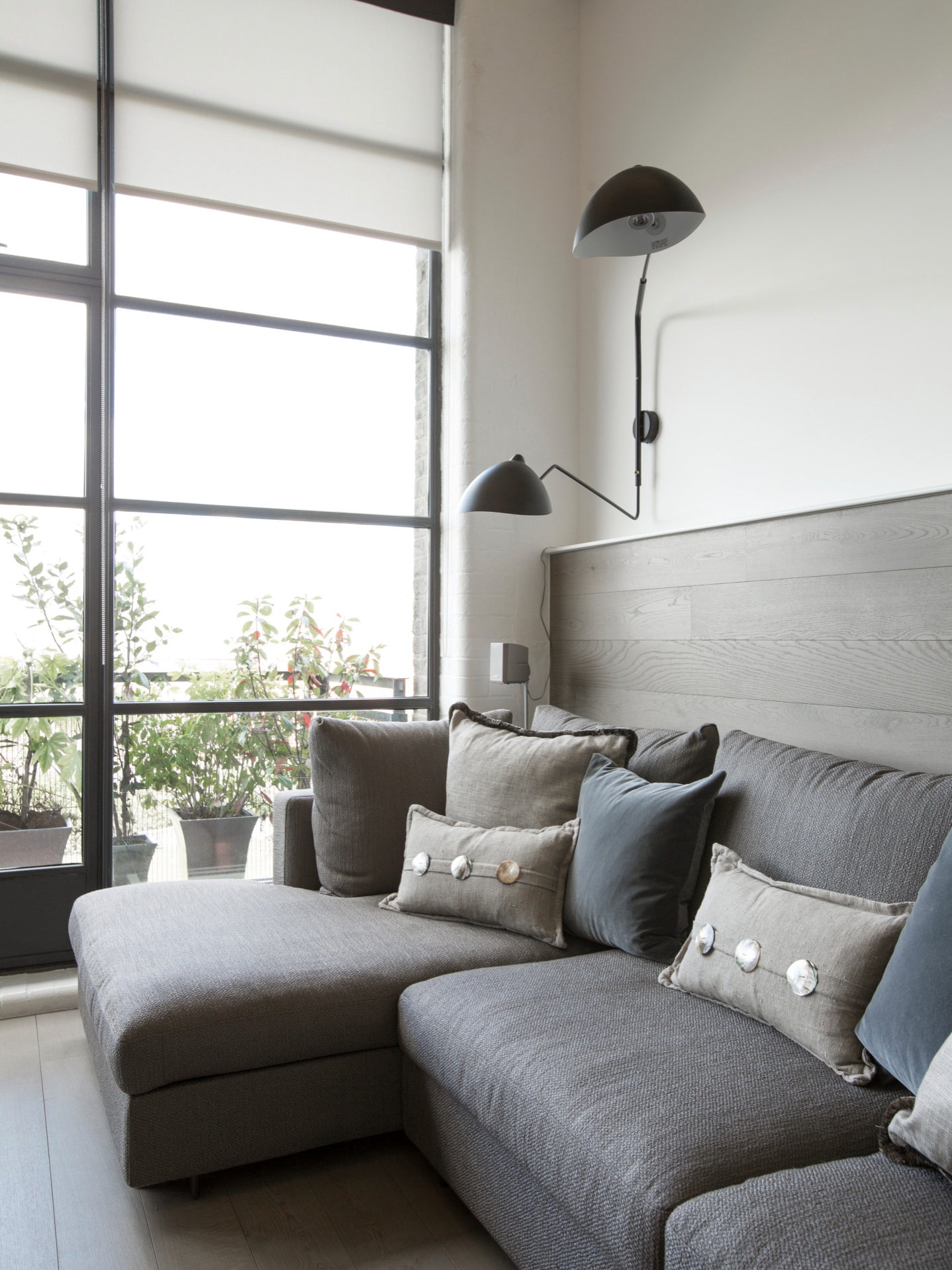Serge Mouille Wall Sconce - Design Wall Lamp - Mobile Arms