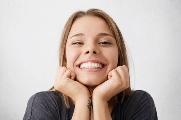 SmileFlex Dental Prosthesis with White Veneers