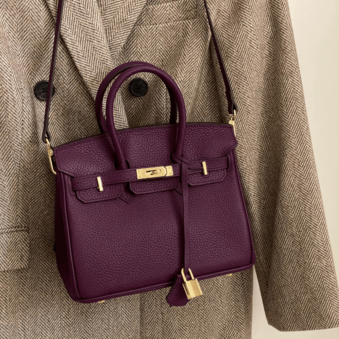 Synthetic Leather Bag with Spacious Interior and Elegant Design – Versatile Organizer for Work and Travel