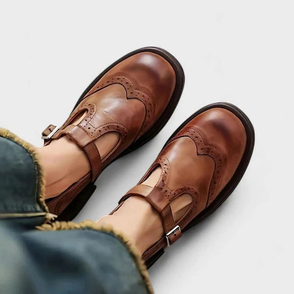 Women's Classic Brogue Leather T-Bar Flat Mary Jane Shoes