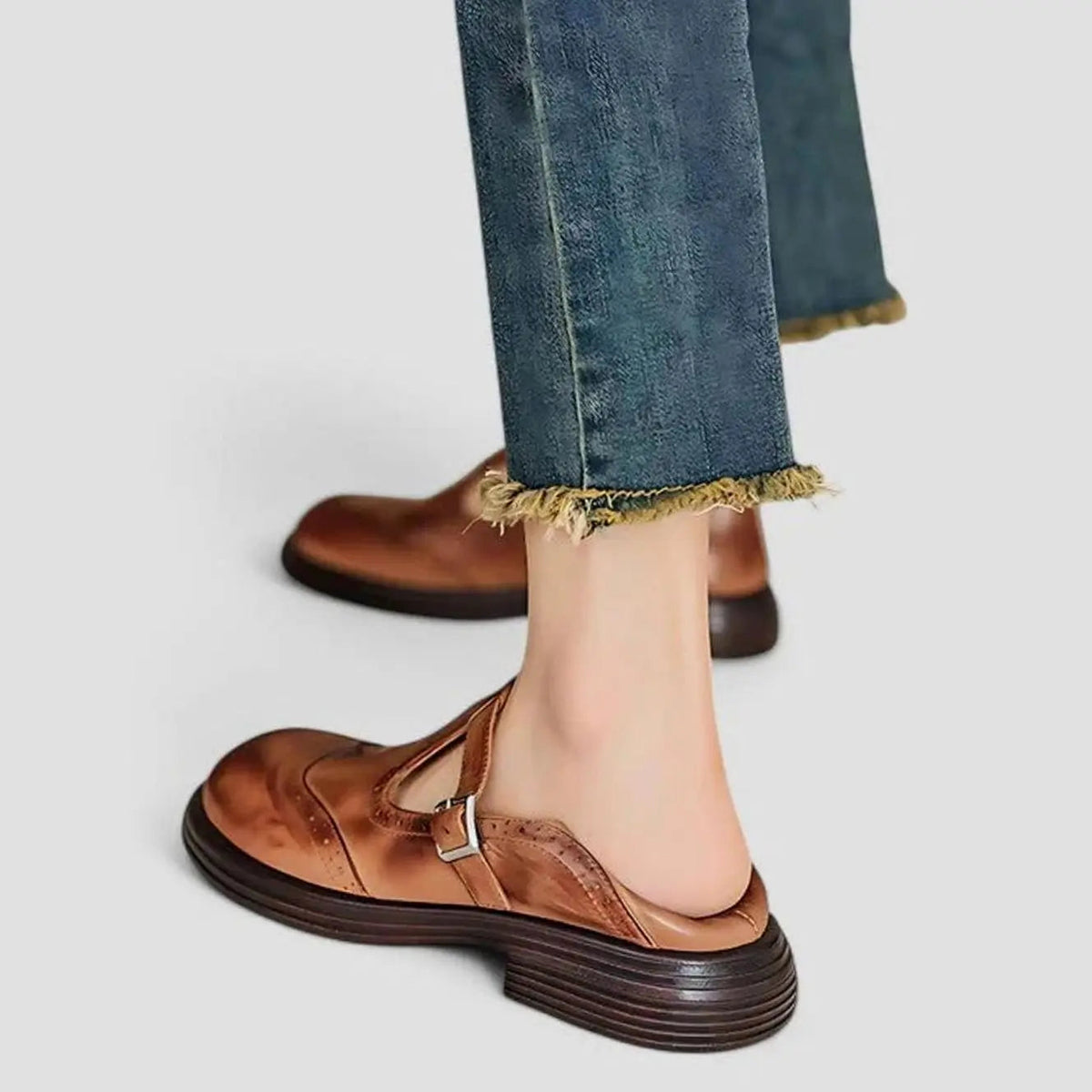 Women's Classic Brogue Leather T-Bar Flat Mary Jane Shoes