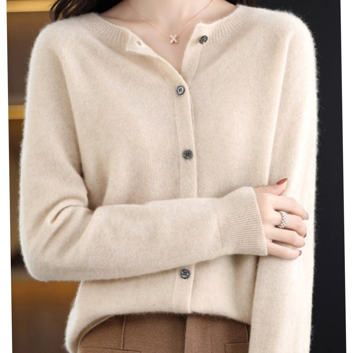Women's Long Sleeve Crew Neck Button-Up Merino Wool Cardigan Sweater