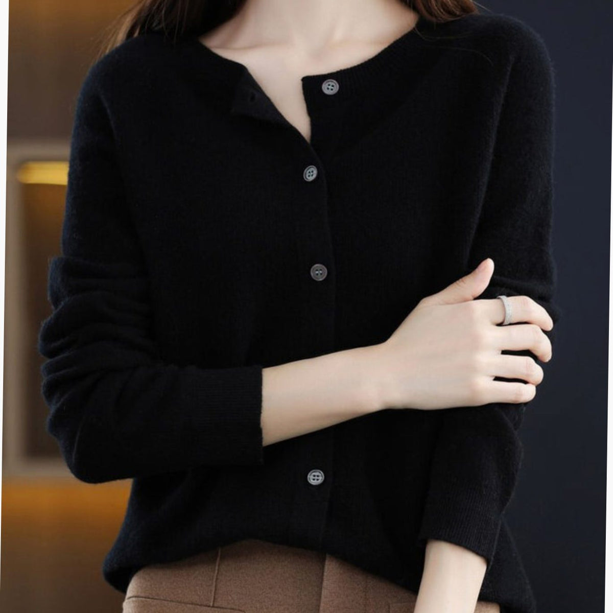 Women's Long Sleeve Crew Neck Button-Up Merino Wool Cardigan Sweater