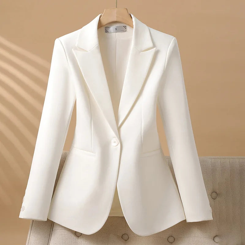Image of Women's Fitted Single-Breasted Blazer