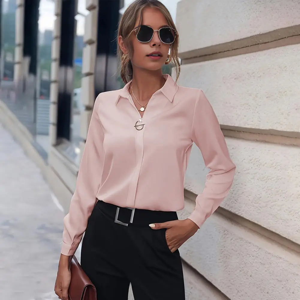 Image of Women's Long-Sleeve Collared Blouse