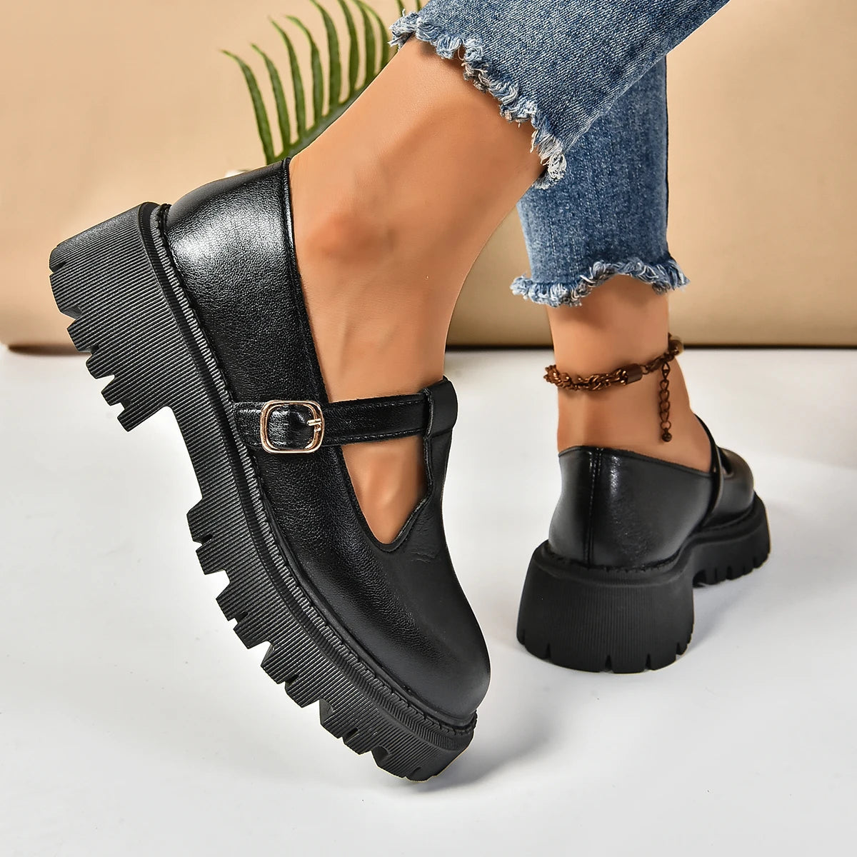 Image of Women's Lug Sole Platform Mary Jane Shoes