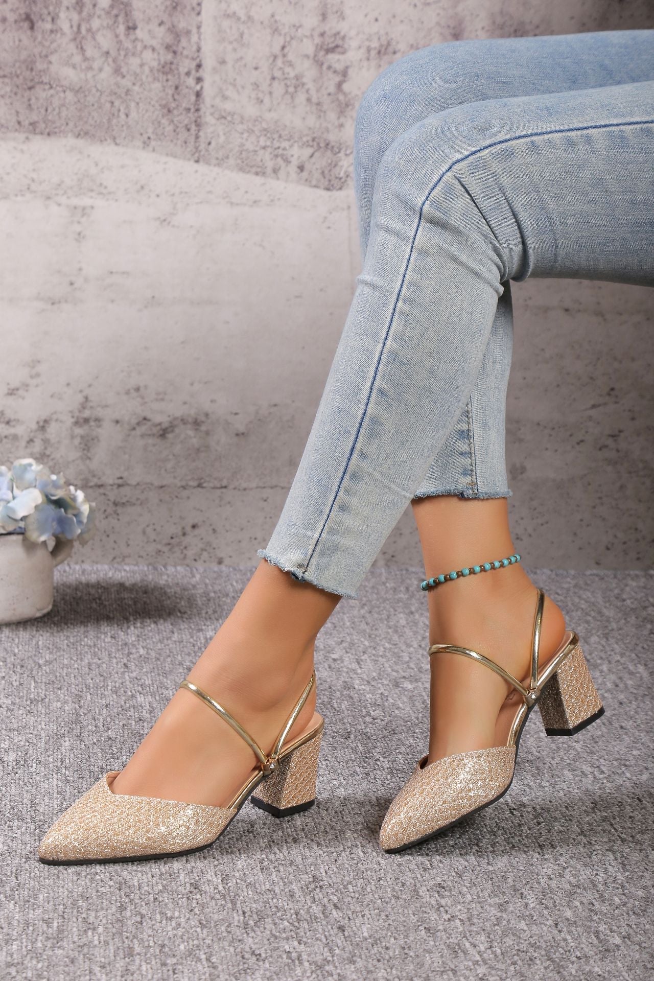 Image of Women's Pointed Toe Heeled Mules