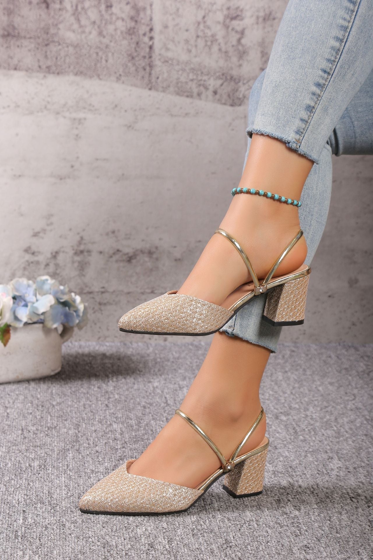 Image of Women's Pointed Toe Heeled Mules