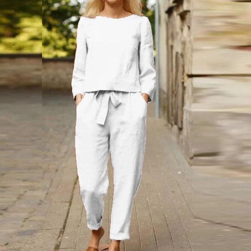 Image of Women's Relaxed-Fit Pant Set