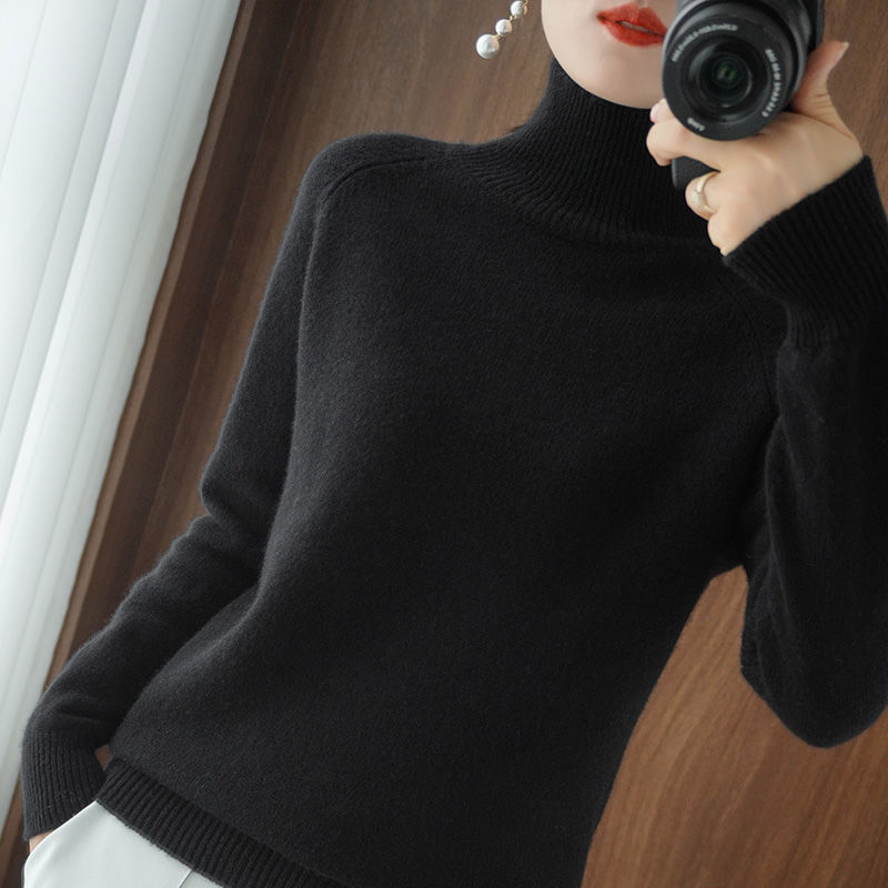 Image of Women's Turtleneck Fitted Sweater