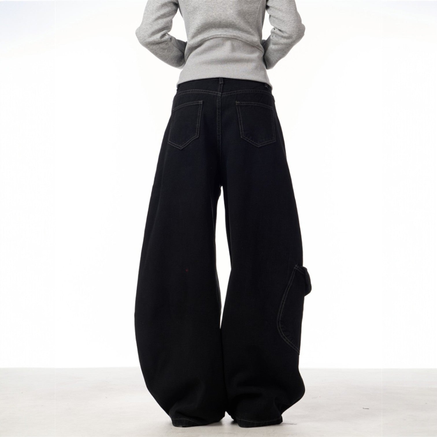 Image of Women's Wide Leg Cargo Pants